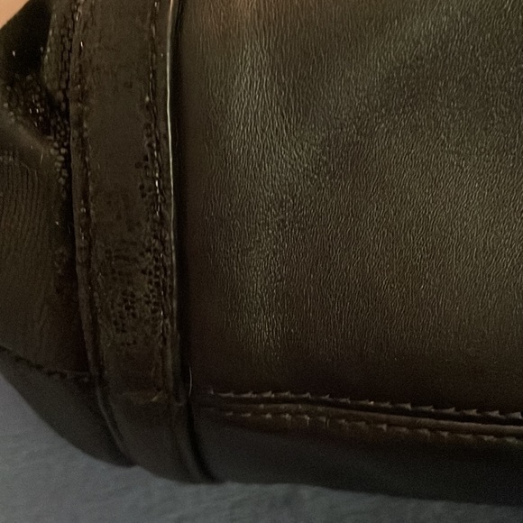 Coach Satchel - Picture 9 of 11